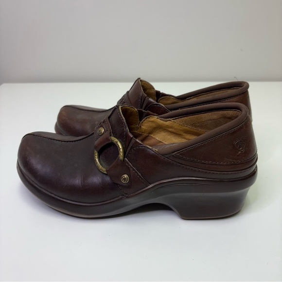 Ariat Women’s 9 Shasta Brown Leather Harness Slip On Comfort Closed Clog Shoe - Picture 3 of 7